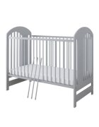 Nichiduta Patut din lemn pentru copii Tymon Grey design modern cu somiera reglabila pe 3 inaltimi distincte sistem cu 3 bare laterale detasabile margini rotunjite dimensiuni exterioare 124 x 66 x 106 cm