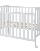 Nichiduta Patut din lemn si MDF pentru copii Bambi Alb cu laterala culisantaroti cu blocare vopsele ecologice pe baza de apa margini rotunjite dimensiuni interioare 120x60 cm
