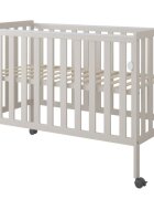 Nichiduta Patut din lemn si MDF pentru copii Bambi Cashmere cu laterala culisantaroti cu blocare vopsele ecologice pe baza de apa margini rotunjite dimensiuni interioare 120x60 cm