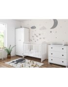 Nichiduta Set Patut din lemn cu somiera reglabila si margine din silicon pentru protectie dintisori Sisi White + Saltea cu husa detasabila din microfibra 12 cm grosime Cocos Comfort +