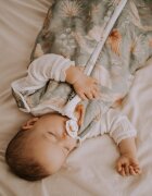 Nor Pufos Sac de dormit din bumbac 0-4 luni Newborn Boho Green Sleepee 25 tog