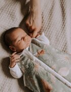 Nor Pufos Sac de dormit din bumbac 0-4 luni Newborn Eucalipt Sleepee 25 tog