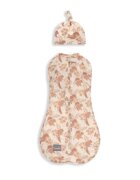 Nor Pufos Saculet Swaddle infasat nou nascut + caciulita First Step Animale Epoca Almond Sleepee