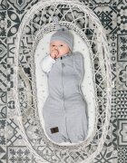 Nor Pufos Saculet Swaddle pentru infasat + caciulita Second Step Animale de epoca almond sleepee