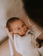 Nor Pufos Saculet Swaddle pentru infasat nou nascut + caciulita First Step Animale Epoca Cream Sleepee
