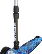Novokids Trotineta pentru copii Mini Scooter 8150 Albastru cu roti luminoase din silicon melodii si lumini 3 roti pliabila maner reglabil pe inaltime greutate suportata 50 kg