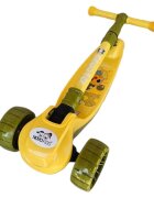 Novokids Trotineta pentru copii Mini Scooter 8150 Galben cu roti luminoase din silicon melodii si lumini 3 roti pliabila maner reglabil pe inaltime greutate suportata 50 kg