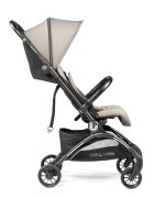 PEG-PEREGO Carucior copii Peg Perego Volo ultracompact 0 - 22 kg cu spatar si suport pentru picioare reglabile frana centralizata bara frontala detasabila si geanta transport inclusa 5.4 kg Misty Beige