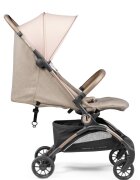 PEG-PEREGO Carucior copii Peg Perego Volo ultracompact 0 - 22 kg cu spatar si suport pentru picioare reglabile frana centralizata bara frontala detasabila si geanta transport inclusa 5.4 kg Mon Amour Bej Roz
