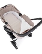 Petite&Mars Carucior 2 in 1 pentru copii PetiteMars Scout Crem Cappuccino cu landou pliabil reversibil spatar si suport de picioare reglabile maner ajustabil accesorii pana la 22 kg 0 luni+