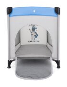 Petite&Mars Patut pliabil pentru copii PetiteMars Koot gri 120x60 cm cu roti functie de tarc pliere compacta include geanta de transport intrare laterala cu fermoar greutate admisa 15 kg 0-30 luni