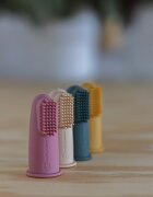 Petite&Mars Set 2 periute de dinti PetiteMars pentru deget cu peri moi silicon rozbej
