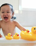 Playgro Set de joaca de baie Ratusca cu trei bococi fara gauri
