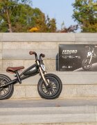 QPlay Bicicleta fara pedale Feduro Negru-Auriu Balance bike roti 12 inch gonflabile sa ajustabila din piele ecologica varsta 3-6 ani