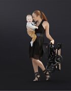 QPlay Tricicleta pentru copii Nova Rubber Gold Limited Edition ultrapliabila cu scaun rotativ pozitie de somn 2 suporturi de picioare roti din cauciuc copertina cu protectie UV si cadru de aluminiu anodizat in culoarea a