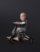 QPlay Tricicleta pentru copii Nova Rubber Gold Limited Edition ultrapliabila cu scaun rotativ pozitie de somn 2 suporturi de picioare roti din cauciuc copertina cu protectie UV si cadru de aluminiu anodizat in culoarea a