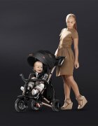 QPlay Tricicleta pentru copii Nova Rubber Gold Limited Edition ultrapliabila cu scaun rotativ pozitie de somn 2 suporturi de picioare roti din cauciuc copertina cu protectie UV si cadru de aluminiu anodizat in culoarea a