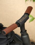 QPlay Tricicleta pentru copii Rito Deluxe negru pliabila cu scaun inalt matlasat ajustabil in 2 pozitii maner cu control al directiei frana dubla copertina XXL detalii de piele ecologica