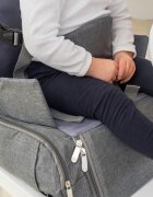 REER Inaltator de scaun Growing Booster Seat pentru bebelusi 6-36 luni transportabil din plastic reciclat