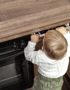 REER Pachet economic sigurante pentru sertare si usi de dulapuri 8 bucati albe 71070