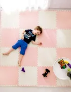 Ricokids Salteluta de joaca 4 piese puzzle pentru copii AlbRoz 120x120 din spuma groasa EVA inodoraizolator termic rezistenta la apausor de curatatantiderapanta