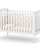 RKids Patut din lemn de fag Como pentru copii 120 x 60 cm cu laterala detasabila inaltime reglabila a saltelei lamele detasabile si sina pentru dentitie Alb