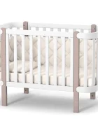 RKids Patut din lemn masiv de fag Monaco pentru copii 0-4 ani 120 x 60 cm inaltimea saltelei reglabila in 4 nivele si laterala detasabila Alb-cappuccino