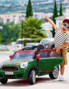 ROLLPLAY Masina electrica pentru copii Mini Countryman 12V 70W cu schimbator viteza scaun piele muzica si lumni