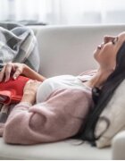 Sanity Perna cu apa calda Termofor Eko recipient cauciucat capacitate 2l efect terapeutic rosu