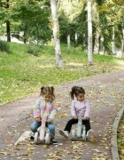 Saro Baby Bicicleta de echilibru Saro Ride Free Mint fara pedale cu 4 roti pentru stabilitate si lumina frontala pentru copii 12+ luni greutate admisa 25 kg