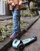SCOOT AND RIDE Trotineta copii pliabila reglabila roti luminoase Highwaykick 5 Led Forest 5 ani + pana la 80 kg Scoot Ride