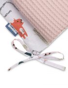 Sensillo Aparatoare pentru patut Waffle Fox Pink 180x30cm cu doua fete din bumbac umplutura antialergicaprindere cu panglici