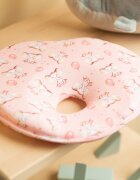 Sensillo Pernuta ergonomica pentru nou nascuti Elephant Pink ajuta la formarea capuluimaterial placut la atingerepotrivita pentru caruciorpatut