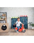 SMOBY Scuter pentru copii fara pedale Scooter Ride-On Food Express rosu dotat cu cheie ce imita pornirea reala a scuterului recomandat copiilor incepand de la 15 ani spatiu de depozitare sub sezut