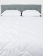 Somnart Pilota antiacarieni Somnomed din microfibra alba cu umplutura de primavaratoamna 200 gsm 120x200 cm