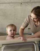 TEGA BABY Cadita pliabila cu dop de scurgere si termometru Natural Linen