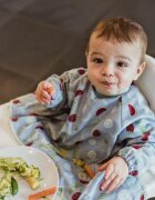 TIDY TOT Baveta lunga cu maneci si ventuze Fructe