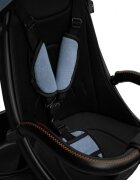 Toyz by Caretero Tricicleta pentru copii Toyz Dash Blue cu maner parental scaun reversibil si spatar reglabil cu pozitie de somn suport picioare frana si copertinapana la 25 kg