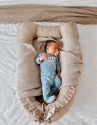 TWINDECO Baby Nest din bumbac organic cu volanase Bej