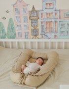 TWINDECO Baby Nest din bumbac organic cu volanase Bej