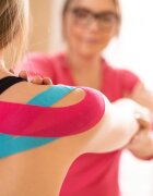 VITAMMY Banda Kinesiologica Tape 1 impermeabila moale si confortabila fara latex 5 cm x 5 m roz