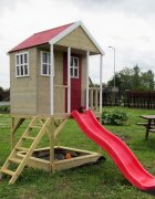 Wendi Toys Casuta de gradina Nordic Adventure House cu platforma cu loc pentru nisip si tobogan M8