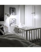 Woodies Safe Dreams Patut mic co-sleeping din lemn classic alb cu saltea Cocos Spuma Cocos 90 x 40 x 7 cm