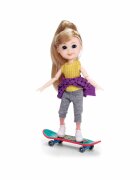 Belissa Papusa pe skateboard
