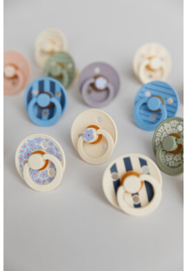 BIBS Suzeta Colour Studio Collection Stripe Latex tetina rotunda 0 luni + Sky Blue - BKid.ro