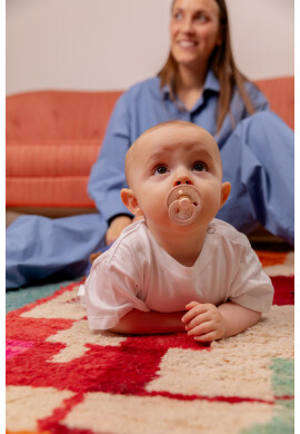 BIBS Suzeta Studio Colour Flower Latex tetina rotunda 6 luni + Sage - BKid.ro