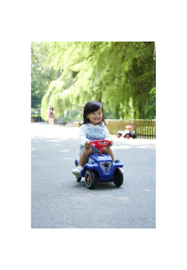 BIG Masinuta pentru copii fara pedale Bobby Car Classic Ocean de la 1-5 ani sistem de cuplaj a unei remorci in fata si in spatesezut ergonomicgreutate maxima admisa 50 kg - BKid.ro