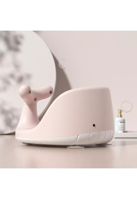 Little Mom Scaun de baie pentru bebelusi Pink Whale antiderapant cu 150 orificii de aerisire baza stabila cu 4 ventuze si maner de sustinere integrat dimensiune 38 cm x 30 cm x 21 cm - BKid.ro
