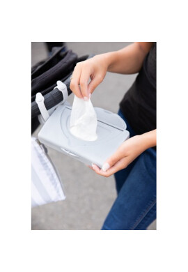 Ubbi Dispenser portabil pentru servetele umede On The Go gri - BKid.ro