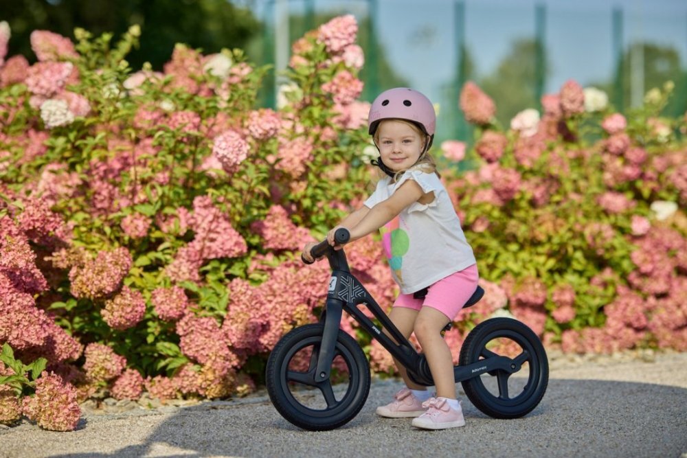 Adamex Bicicleta de echilibru pentru copii Speed M8 pliabila fara pedale cu Saua reglabila si manere confortabile 2-5 ani pana la 35 kg Black Onyx